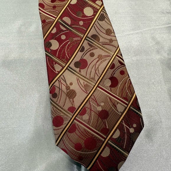 Stacy Adams Other - Stacy Adams Y2K Red and Brown Geometric Patterned Men’s Tie